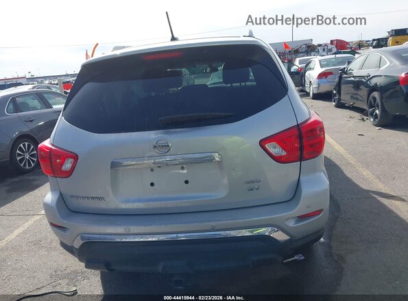 5N1DR2MMXJC632399 2018 NISSAN PATHFINDER Серебряный 