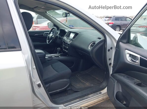 5N1DR2MN6JC629072 2018 NISSAN PATHFINDER Silver Vista interior delantera
