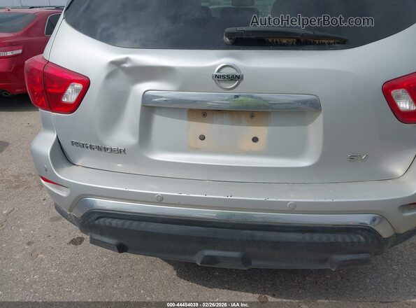 5N1DR2MN6JC629072 2018 NISSAN PATHFINDER Silver 