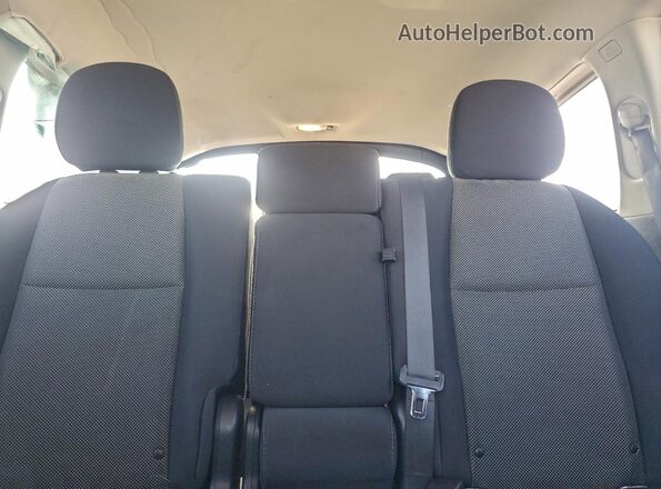 5N1DR2MN8HC670846 2017 NISSAN PATHFINDER Серебряный Вид задних сидений