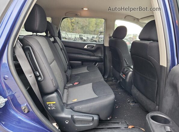 5N1DR2MNXJC657246 2018 NISSAN PATHFINDER Blue Rear interior view
