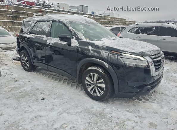5N1DR3CC2PC201675 2023 NISSAN PATHFINDER Черный Передняя правая четверть