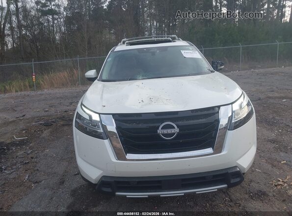 5N1DR3DH2RC243647 2024 NISSAN PATHFINDER White Вид спереду