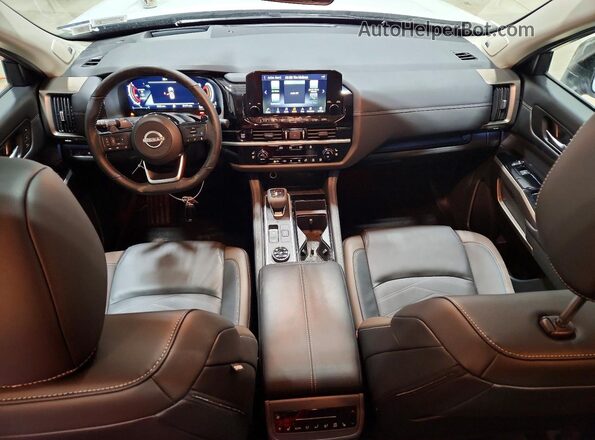 5N1DR3DJ8SC248165 2025 NISSAN PATHFINDER Белый Вид панели приборов