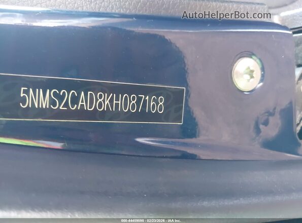 5NMS2CAD8KH087168 2019 HYUNDAI SANTA FE Blue ძრავის განყოფილების ხედი