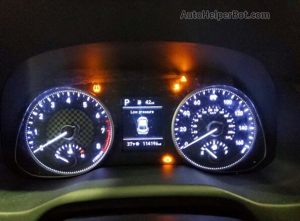 5NPD84LF4KH477280 2019 HYUNDAI ELANTRA Красный Вид щитка приборов