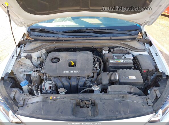 5NPD84LF7JH337836 2018 HYUNDAI ELANTRA Серебряный Вид сзади