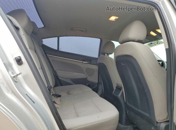 5NPD84LF7JH368021 2018 HYUNDAI ELANTRA Серебряный Вид задних сидений