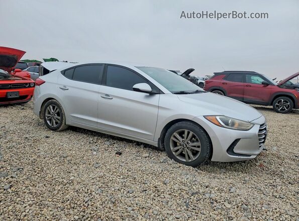 5NPD84LF7JH368021 2018 HYUNDAI ELANTRA Серебряный Передняя правая четверть