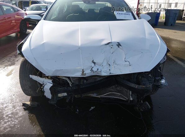 5NPD84LF7KH454852 2019 HYUNDAI ELANTRA White Front view
