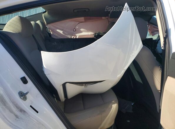 5NPD84LFXKH419884 2019 HYUNDAI ELANTRA White Widok tylnych siedzeń