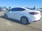 2019 Hyundai Elantra Sel Белый vin: 5NPD84LFXKH494438