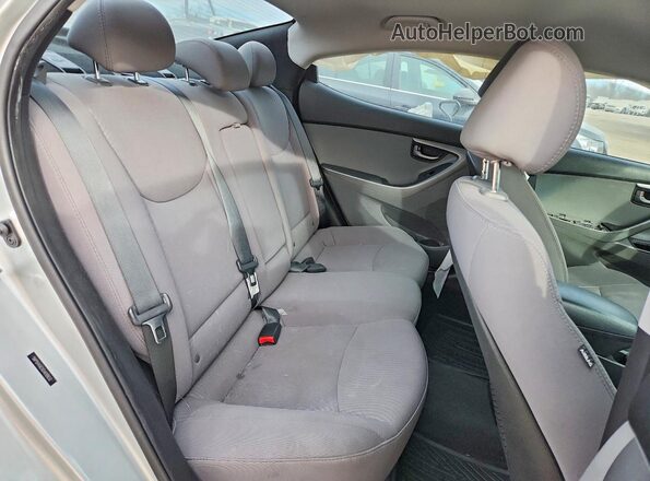 5NPDH4AE0GH698652 2016 HYUNDAI ELANTRA Серебряный Вид задних сидений