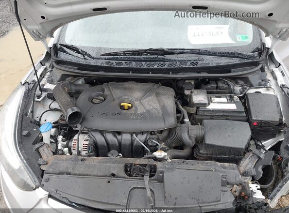 5NPDH4AE1GH785198 2016 HYUNDAI ELANTRA Серебряный Вид сзади
