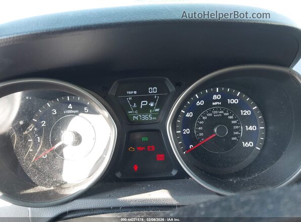 5NPDH4AE3GH700992 2016 HYUNDAI ELANTRA Красный Вид задних сидений