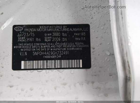 5NPDH4AE9GH732491 2016 HYUNDAI ELANTRA White Widok komory silnika
