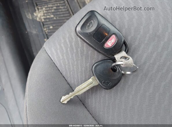 5NPDH4AEXGH743340 2016 HYUNDAI ELANTRA Красный Вид панели приборов