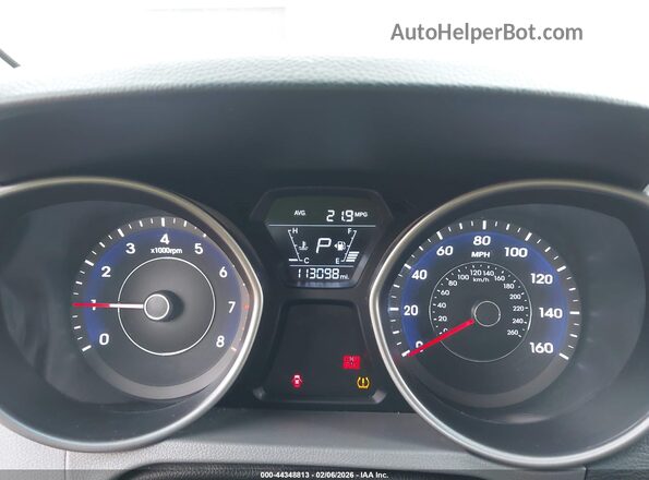 5NPDH4AEXGH743340 2016 HYUNDAI ELANTRA Красный Вид задних сидений