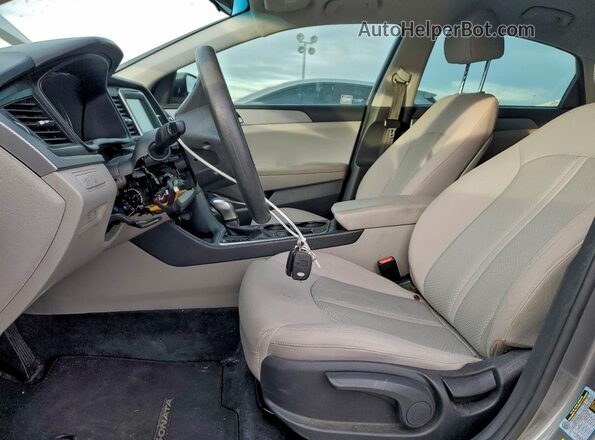 5NPE24AF2JH644792 2018 HYUNDAI SONATA Серый Вид салона спереди