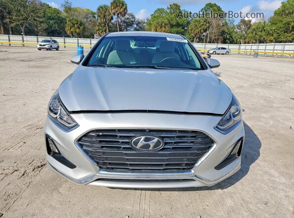 5NPE24AF2KH803151 2019 HYUNDAI SONATA Silver Widok z przodu