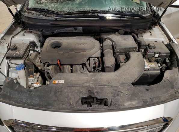 5NPE24AF3GH321649 2016 HYUNDAI SONATA Silver Rear interior view
