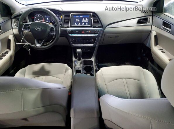 5NPE24AF4KH806925 2019 HYUNDAI SONATA Серый Вид панели приборов