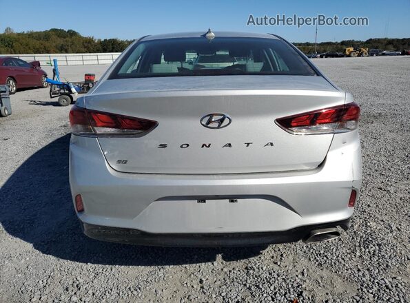 5NPE24AF5KH761624 2019 HYUNDAI SONATA Silver Widok z tyłu