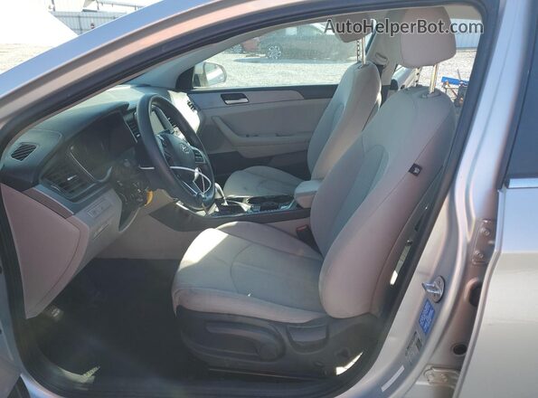 5NPE24AF5KH761624 2019 HYUNDAI SONATA Silver Widok wnętrza z przodu