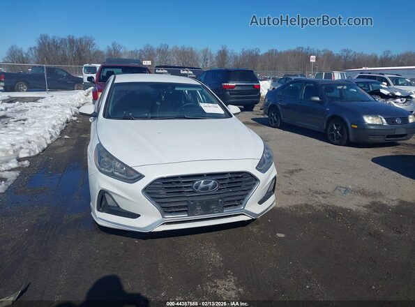 5NPE24AF6KH755864 2019 HYUNDAI SONATA Белый Вид панели приборов
