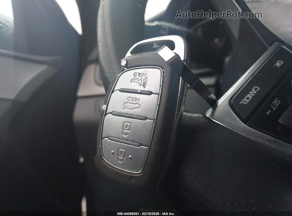 5NPE34AF0JH680154 2018 HYUNDAI SONATA Черный Вид панели приборов