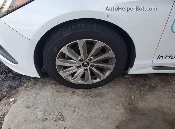 5NPE34AF4HH524273 2017 HYUNDAI SONATA White 