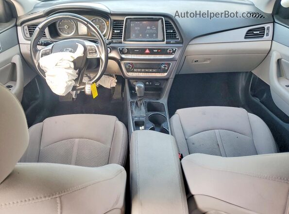 5NPE34AF5KH819793 2019 HYUNDAI SONATA Белый Вид панели приборов