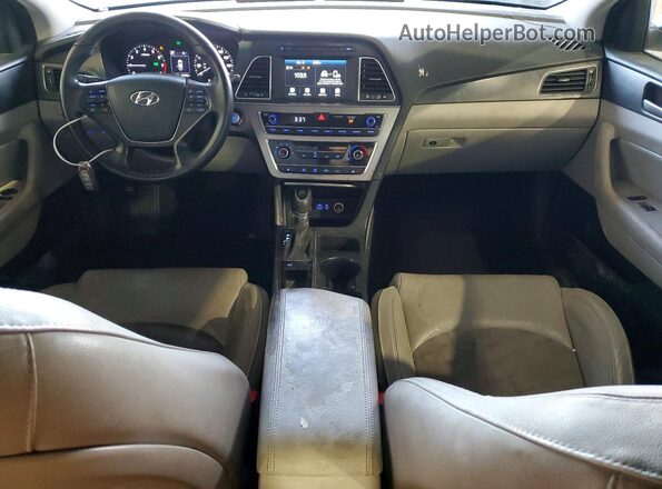5NPE34AF6HH580067 2017 HYUNDAI SONATA Красный Вид панели приборов