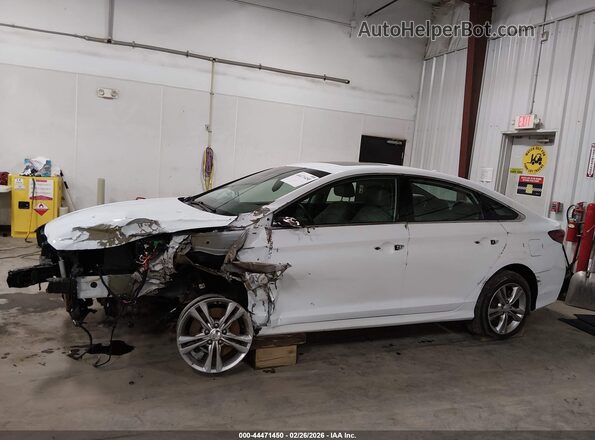 5NPE34AF6JH664203 2018 HYUNDAI SONATA White Widok z przodu