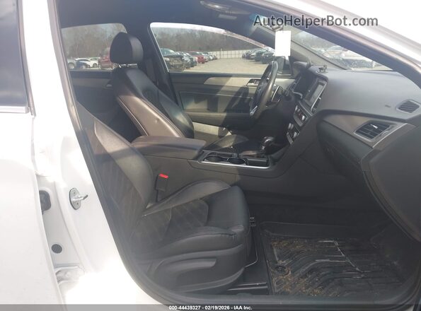 5NPE34AF6KH775819 2019 HYUNDAI SONATA White Widok wnętrza z przodu