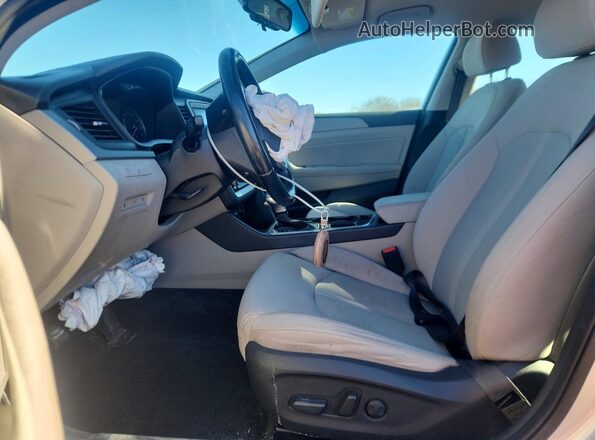 5NPE34AF8KH796347 2019 HYUNDAI SONATA Silver Սալոնի դիմացի տեսք