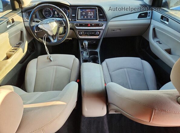 5NPE34AF9JH669007 2018 HYUNDAI SONATA Синий Вид панели приборов