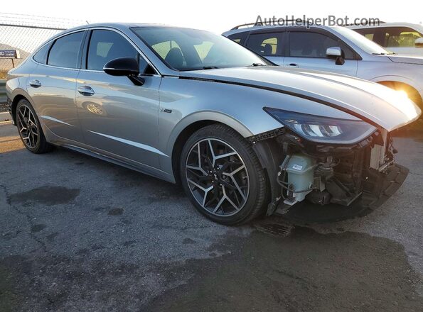 5NPEK4JC8NH138217 2022 HYUNDAI SONATA Серебряный Передняя правая четверть