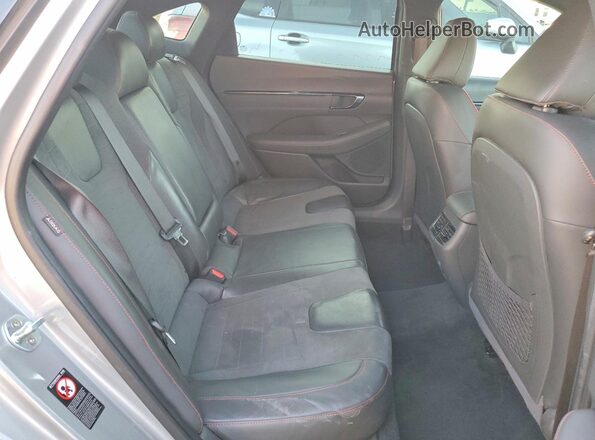 5NPEK4JC8NH138217 2022 HYUNDAI SONATA Серебряный Вид задних сидений