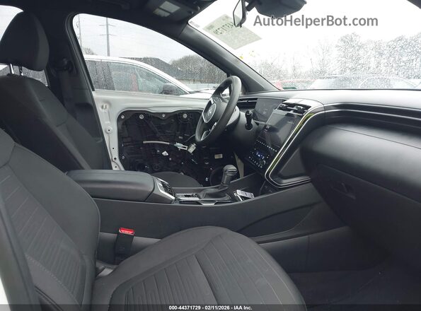 5NTJCDAE3RH082322 2024 HYUNDAI SANTA CRUZ White Vista interior delantera