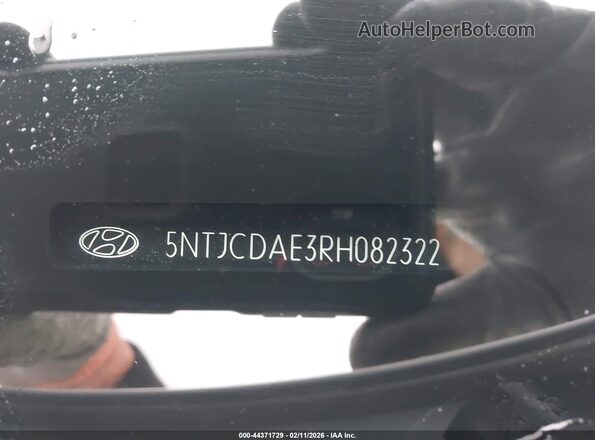 5NTJCDAE3RH082322 2024 HYUNDAI SANTA CRUZ White Vista del compartimento del motor