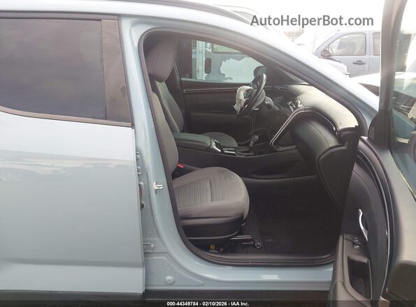 5NTJDDAF2NH003707 2022 HYUNDAI SANTA CRUZ Light Blue Вид салона спереди