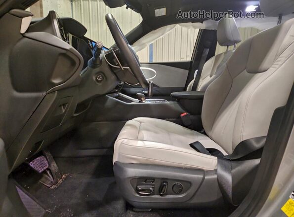 5TDAAAB60SS026249 2025 LEXUS TX Silver Front interior view