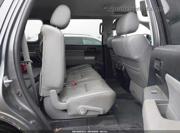 5TDBY5G15HS154662 2017 TOYOTA SEQUOIA Серый Вид наклейки с VIN-кодом