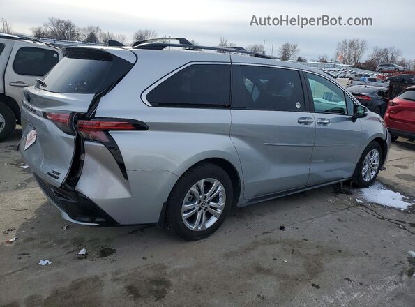 5TDCSKFC5PS075160 2023 TOYOTA SIENNA Silver Задня права чверть