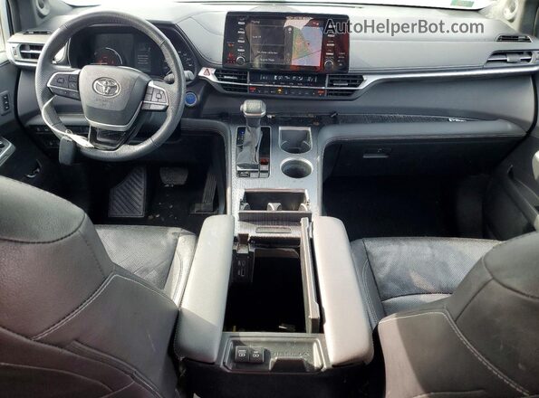 5TDCSKFC5PS075160 2023 TOYOTA SIENNA Silver Вид панелі приладів