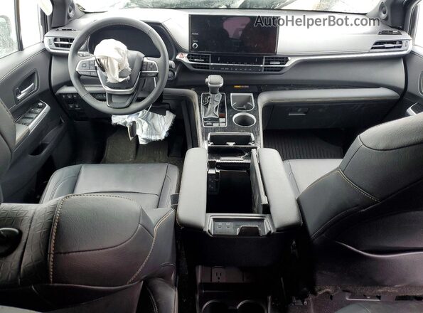 5TDCSKFC6SS218691 2025 TOYOTA SIENNA Black Dashboard view