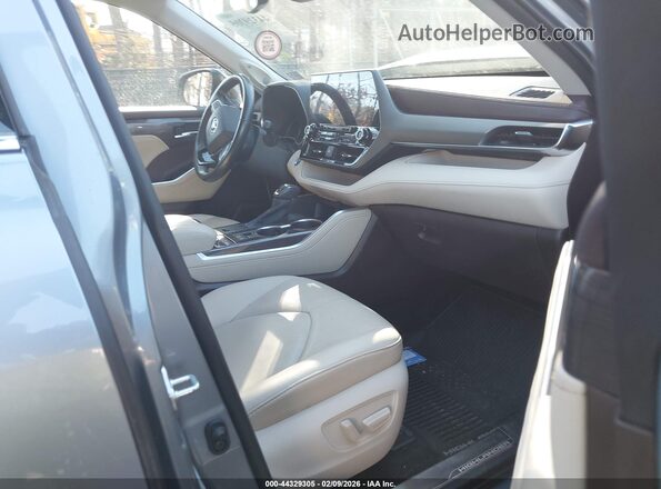 5TDDBRCH3LS008547 2020 TOYOTA LIMITED Синий Вид салона спереди