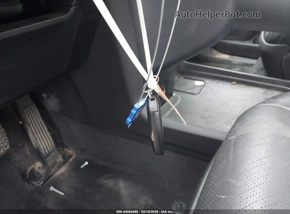 5TDERKEC9SS257782 2025 TOYOTA SIENNA Черный Вид панели приборов