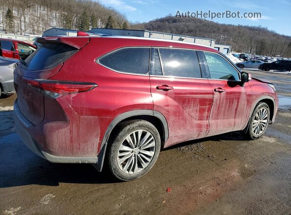 5TDFZRBH8MS111180 2021 TOYOTA HIGHLANDER Red Trasero derecho